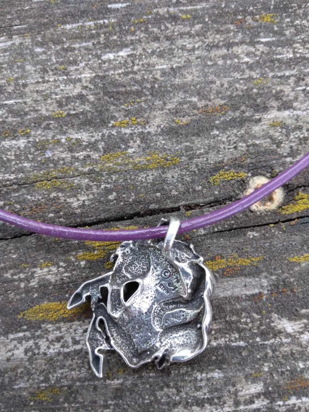 Vintage Sterling Silver Horse Pendant on Purple Leather Cord - Picture 6 of 7